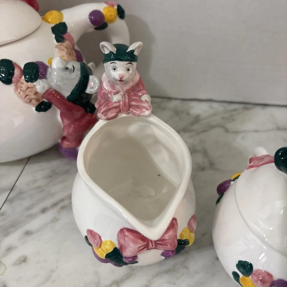 Cat Mouse Christmas 7 Pc Set Tea Pot Creamer Napkin Holder Lids Clock Pink